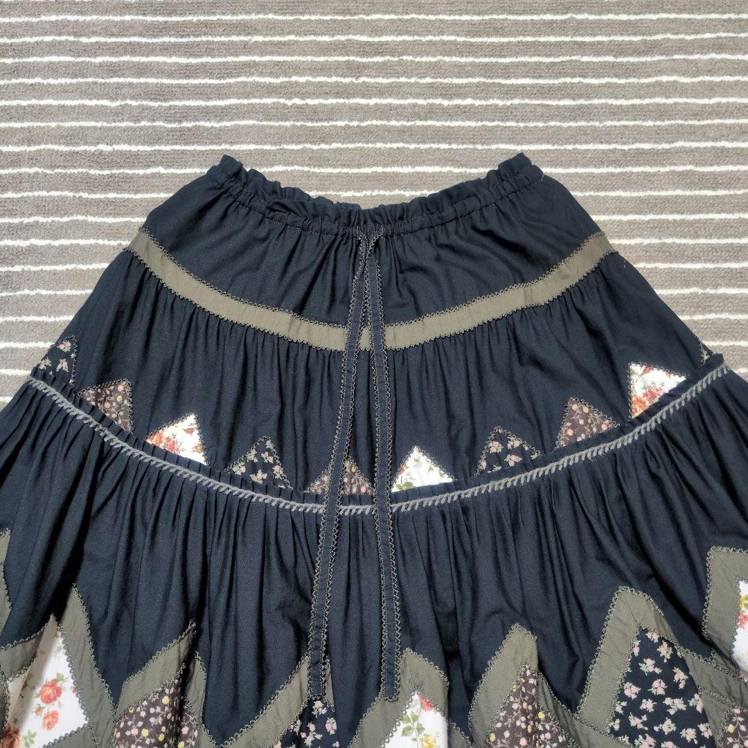 【P】ピンクハウス　スカート　花柄　チェック柄　パッチワーク　黒系