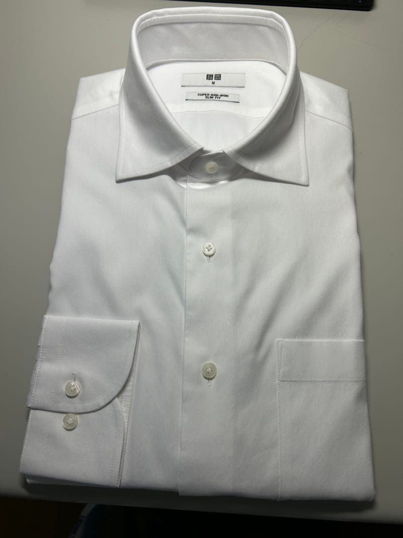 7着　UNIQLO ユニクロ　スーパーノンアイロンM slim fit 2025