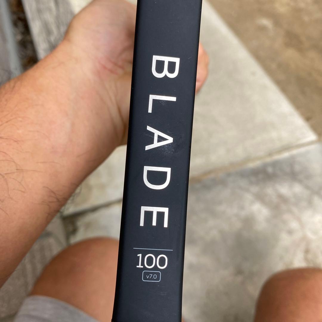 Wilson Blade 100テニスラケット