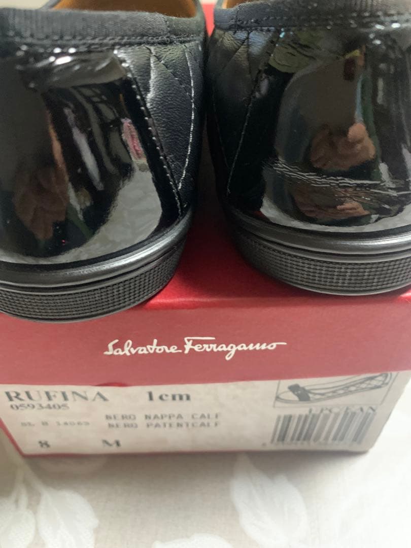 Salvatore Ferragamoフラットシューズ8M キルティング黒