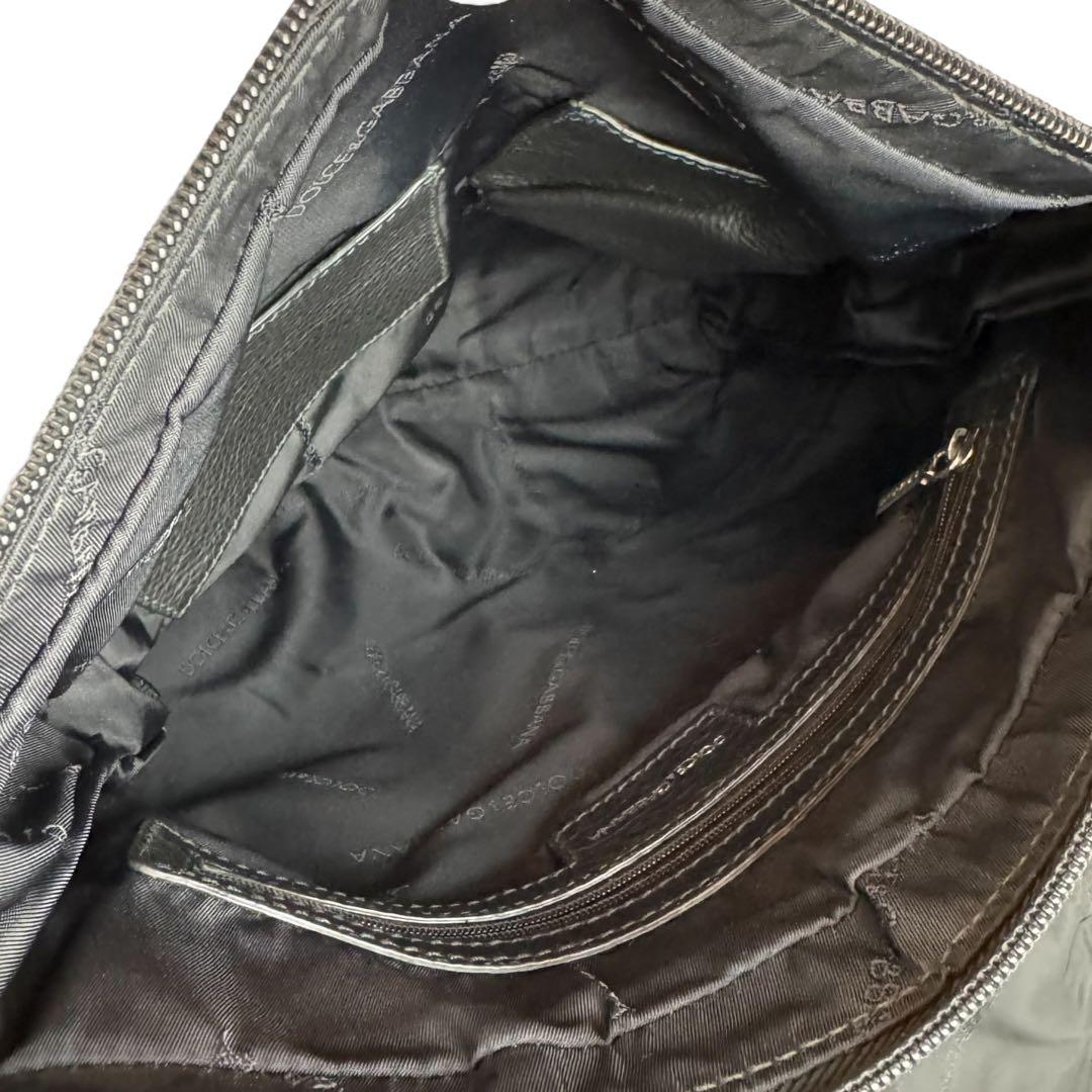 【美品】DOLCE&GABBANA　ショルダーバッグ　メッセンジャー　レザー　黒