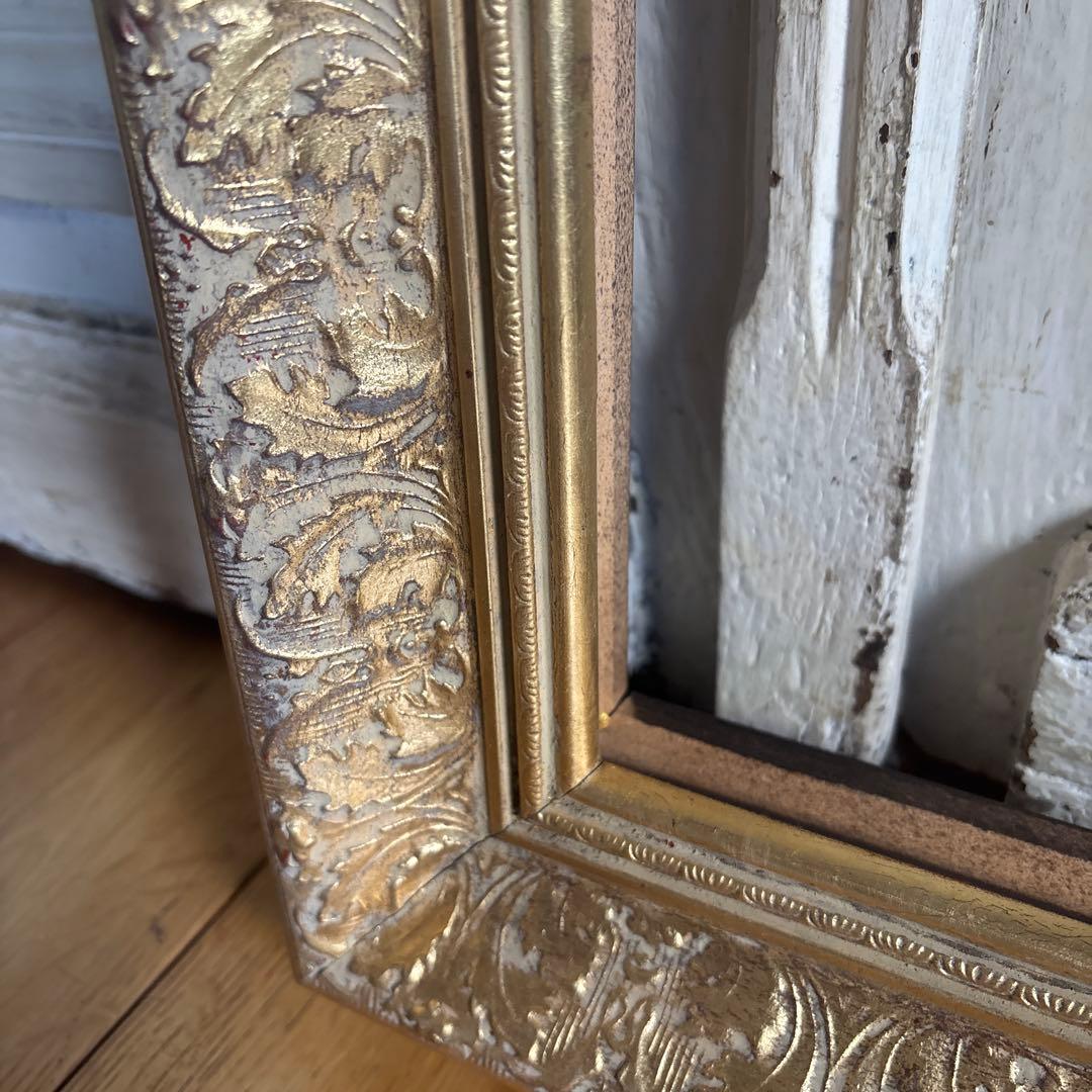 大きいフレームになります。　額縁　アンティーク