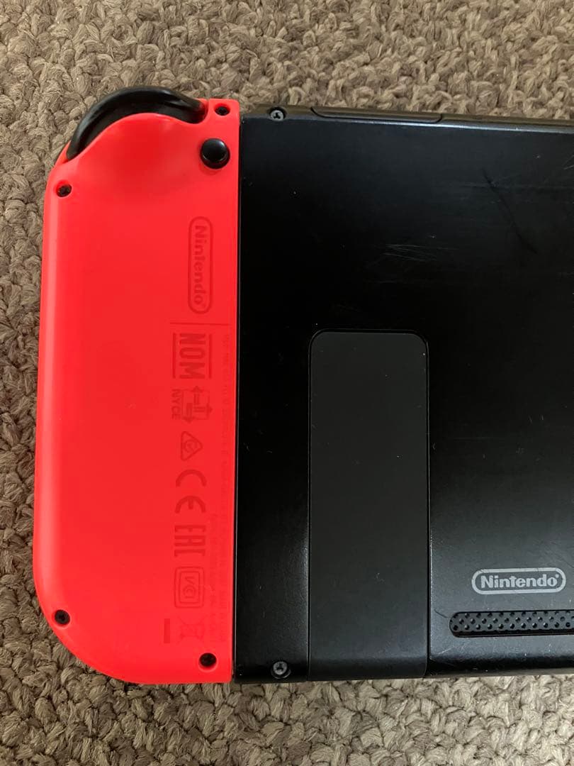 Nintendo Switch初期型ネオンブルー×ネオンレッド、ホリパッド付き