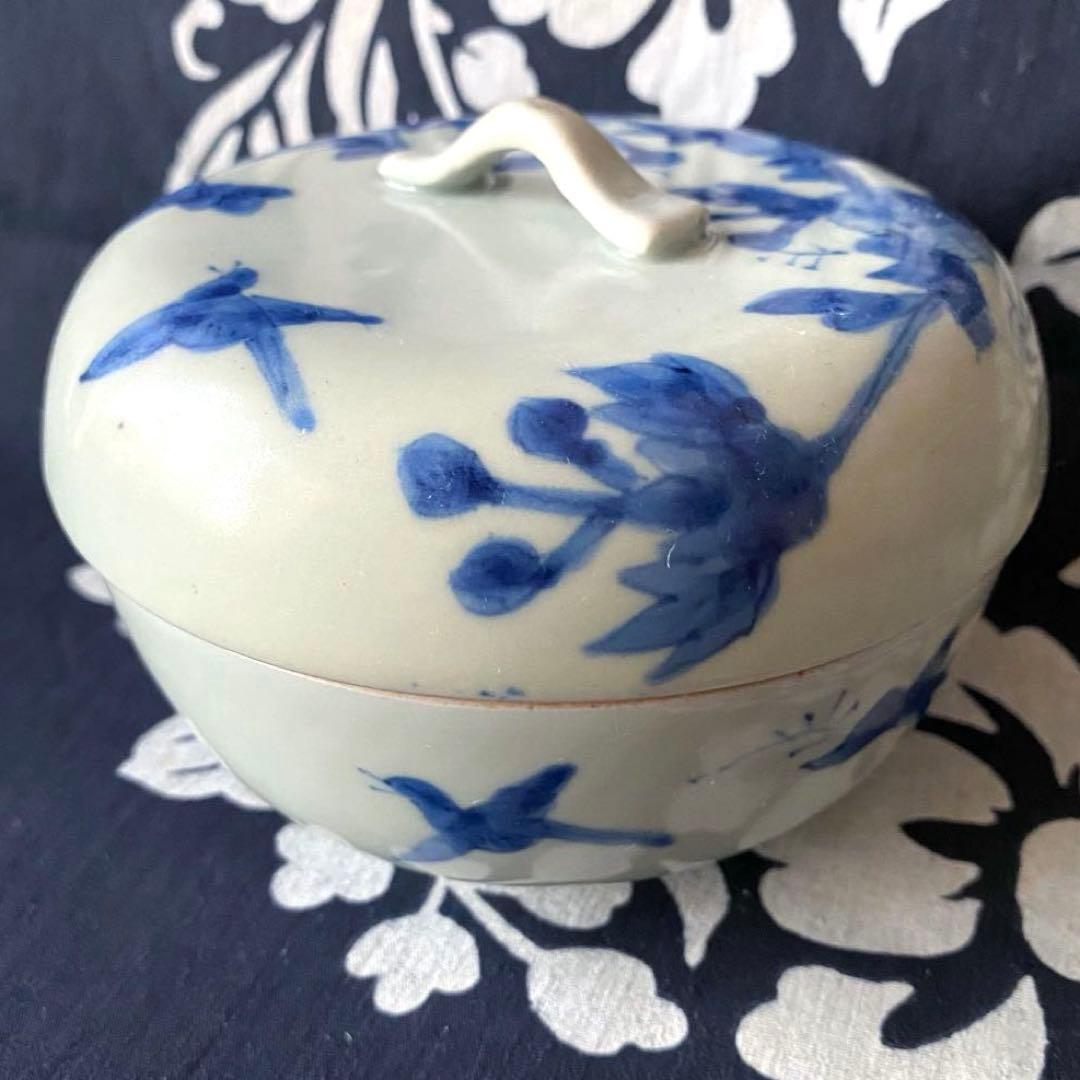 江戸時代中期・古伊万里　食籠・蓋物　染付牡丹柄　茶道具　菓子入れ　時代物・骨董