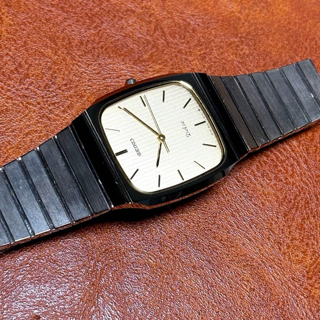 A67 希少 稼動品 SEIKO DOLCE レクタンギュラー 90年代