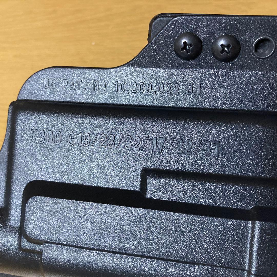 個人装備 Bravo Concealment IWB GLOCK w/ X300