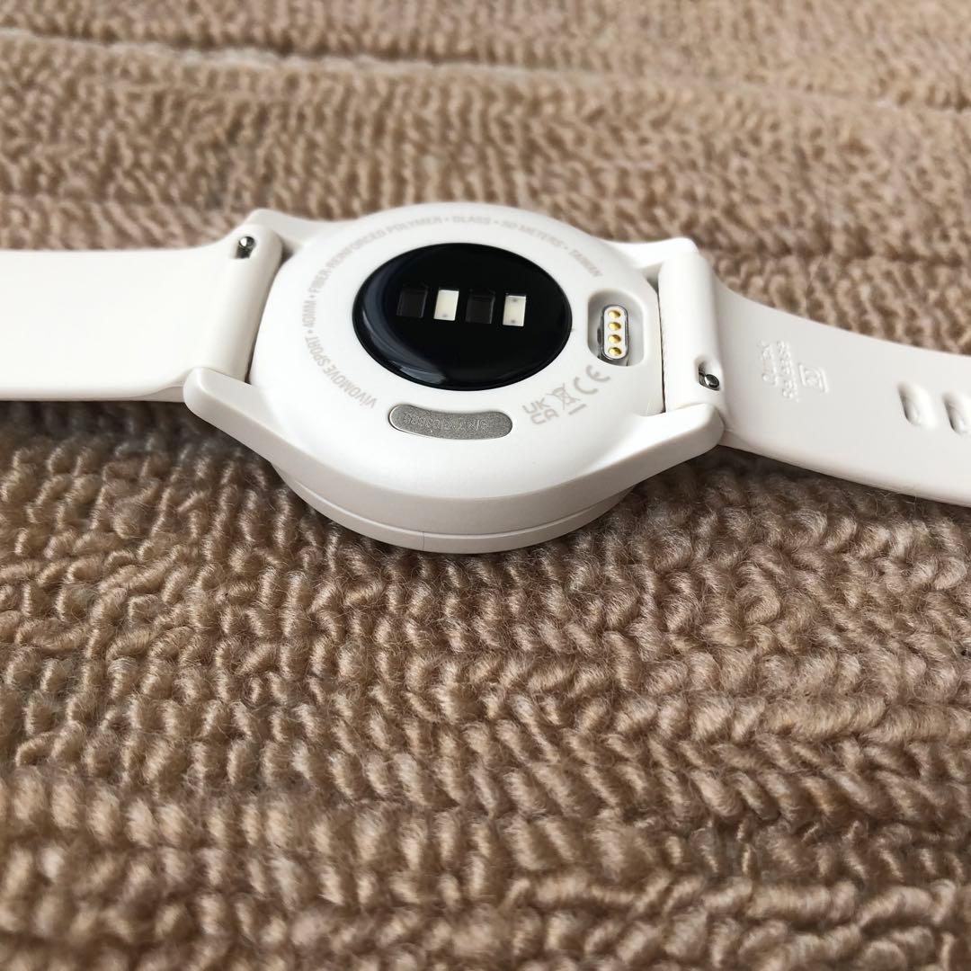 【GARMIN】 VIVOMOVESPORT Peach / Ivory