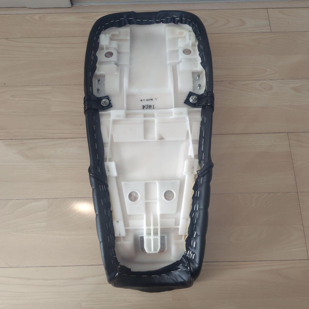 カワサキ　250TR シート