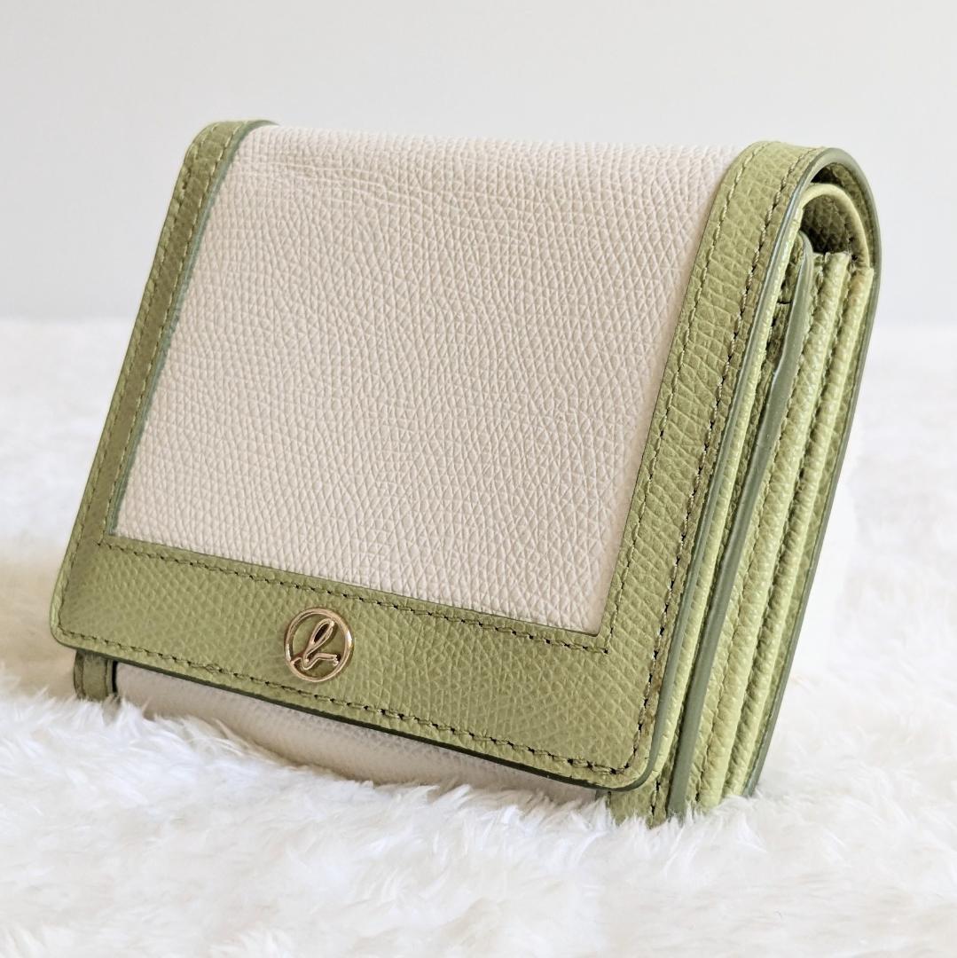 agnes b アニエスベー　2つ折り財布　ウォレット　ホワイト　グリーン