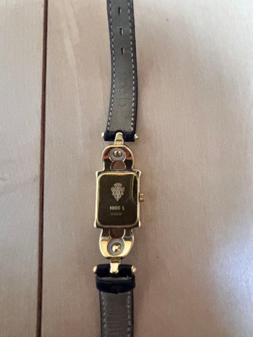 GUCCI 1960 L アナログ腕時計 黒赤レザー