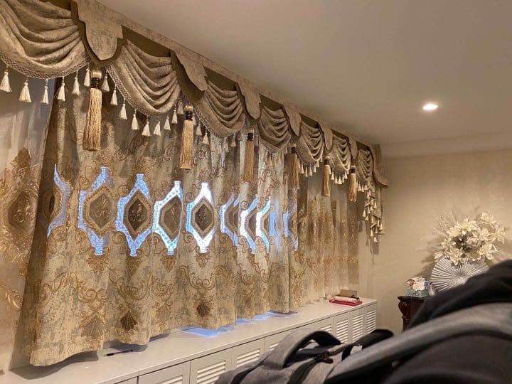 ヨーロピアン　レースカーテン   カーテン　ポールカーテン　刺繍カーテン