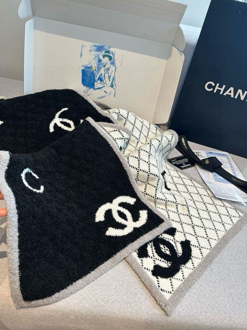 CHANEL　シャネル　マフラー　　180×35cm