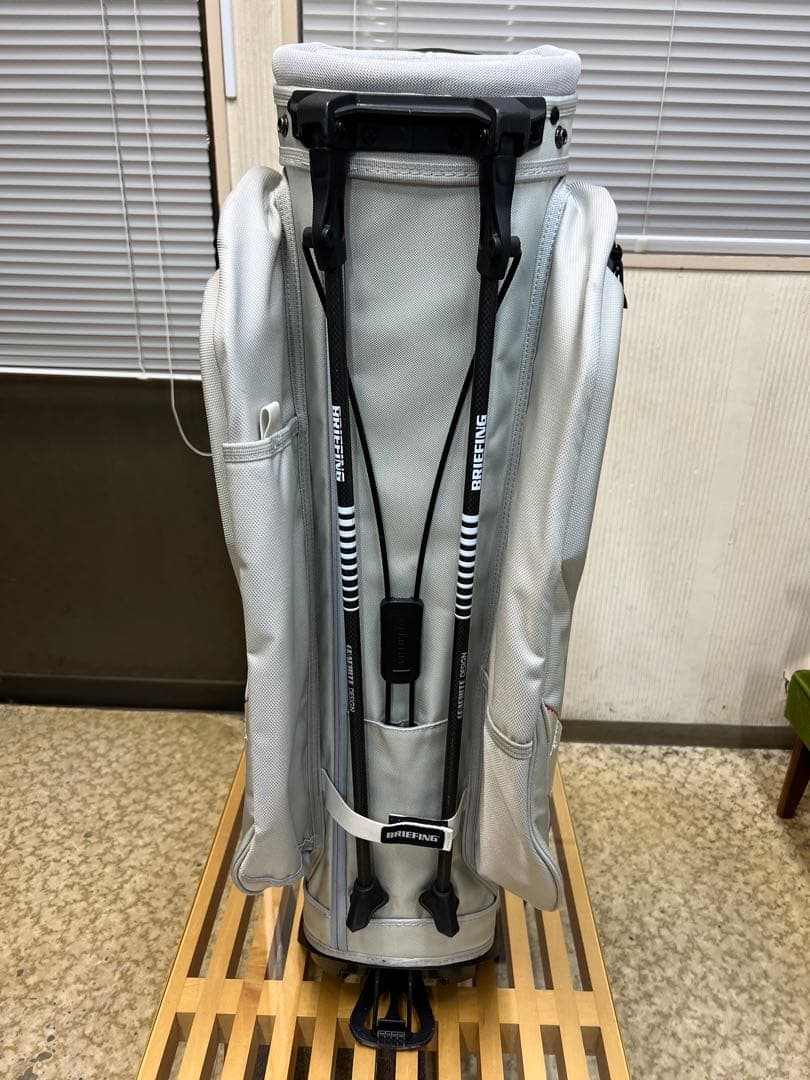 ブリーフィング✖️ GRAPHITE DESIGN CR-10 キャディバッグ