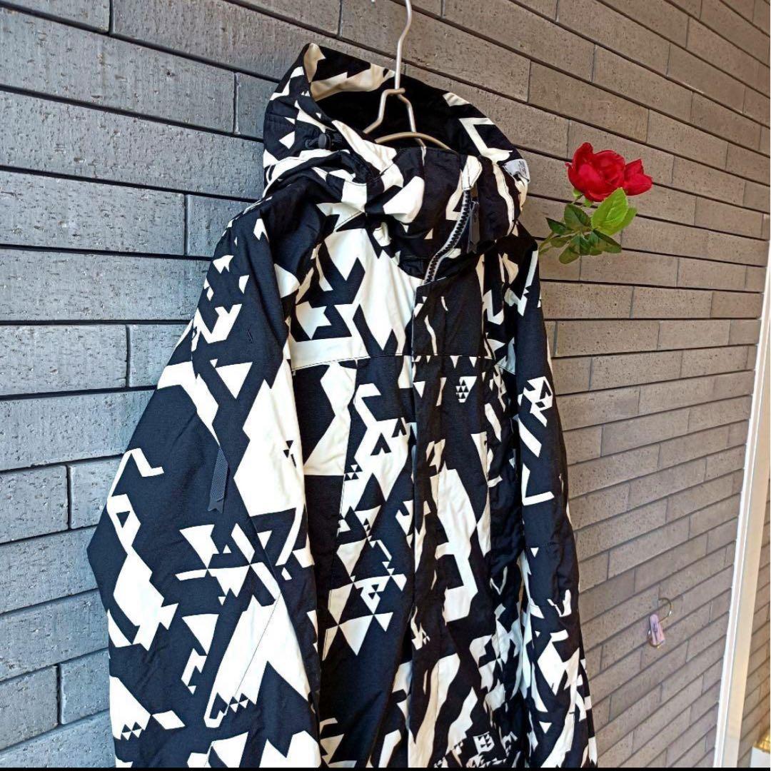 【デサント】美品　スノボージャケット　スキー　白黒モノトーン　L