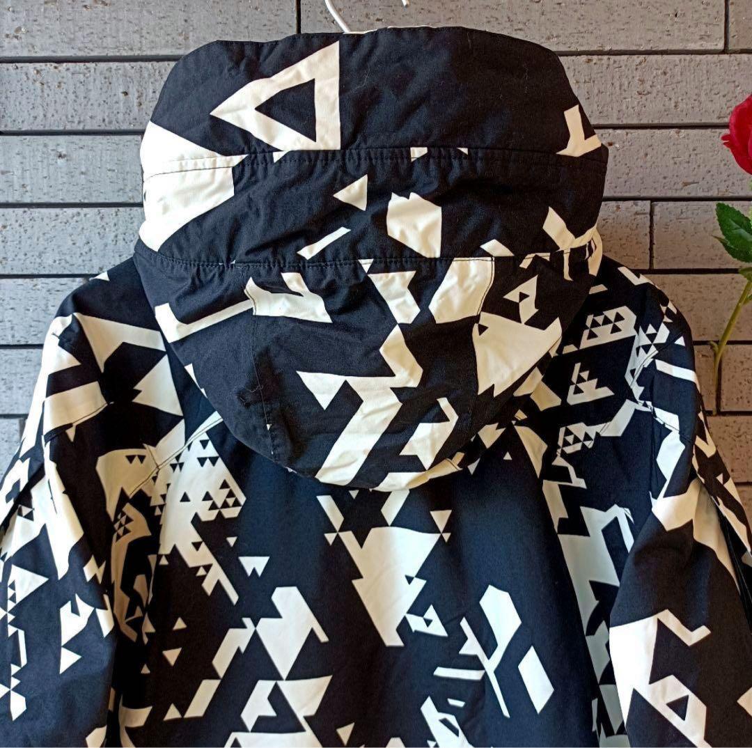 【デサント】美品　スノボージャケット　スキー　白黒モノトーン　L