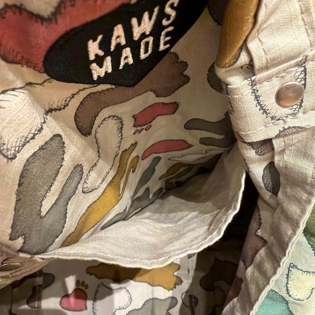 HUMANMADE KAWSコラボ 迷彩柄トートバッグ