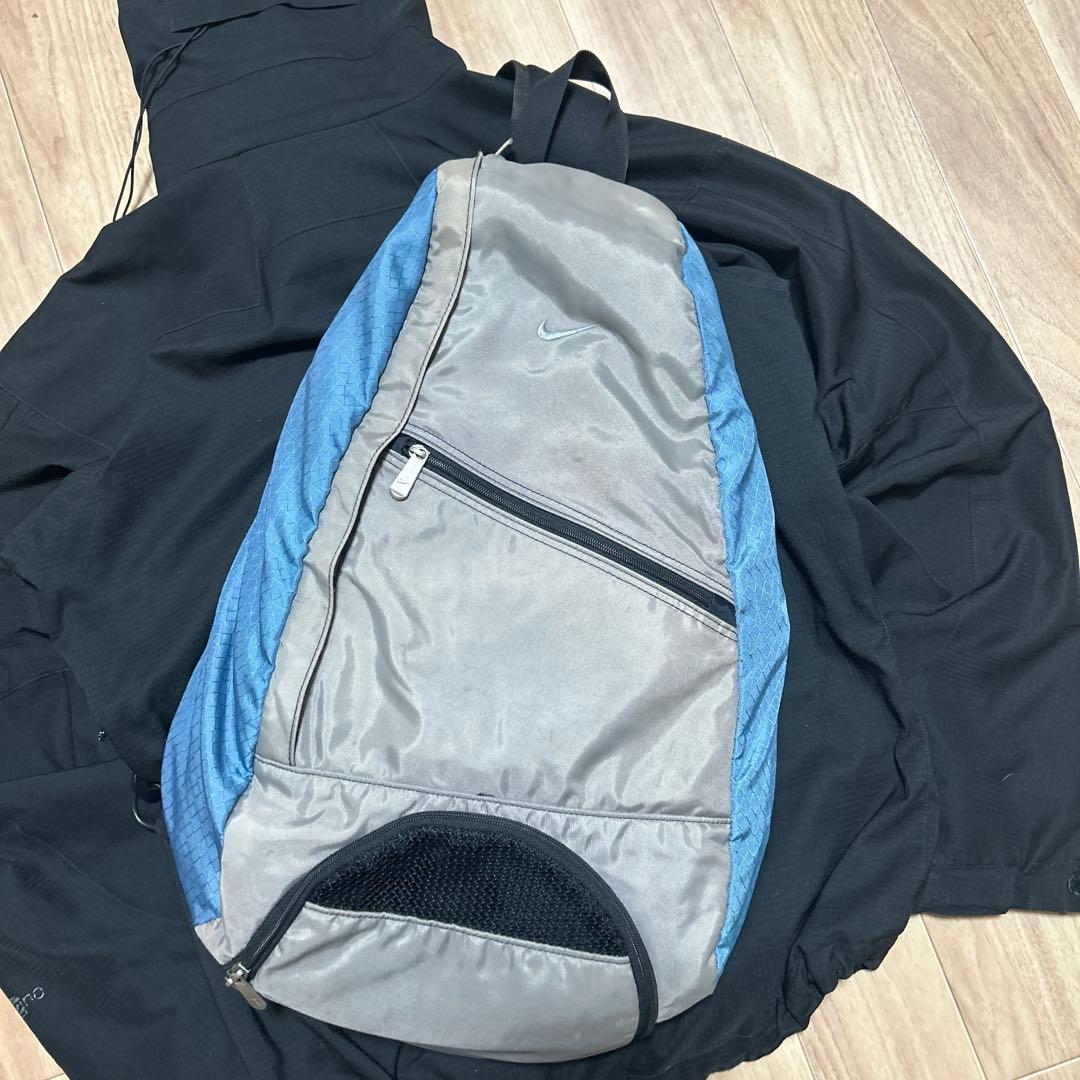 old NIKE ナイキ　グレー　メッセンジャーバッグ　古着　90s