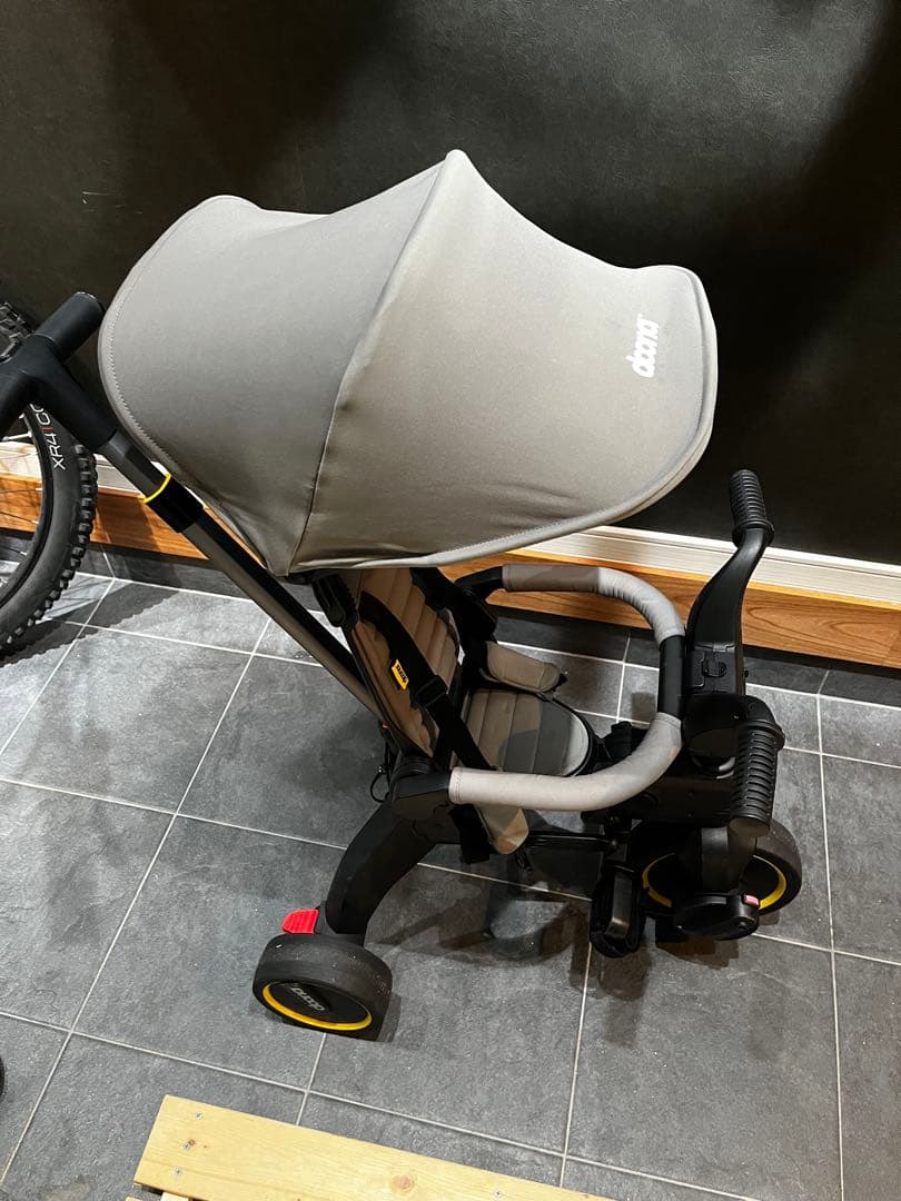リキトライク　doona ドゥーナ　折り畳み三輪車