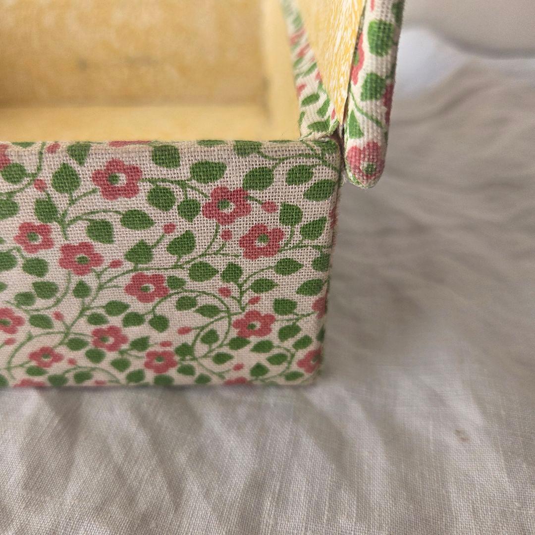フランス　アンティーク　カルトナージュボックス　ピンクの小花　スクエア