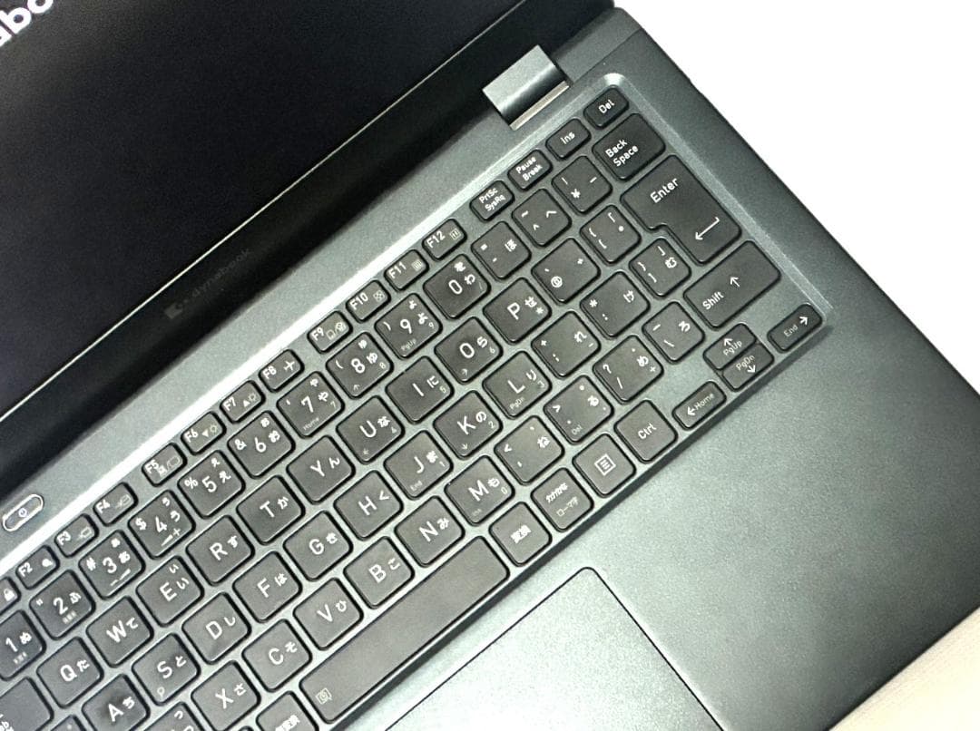 美品 2021年 薄型軽量 13型 dynabook G83HS i5 11世代