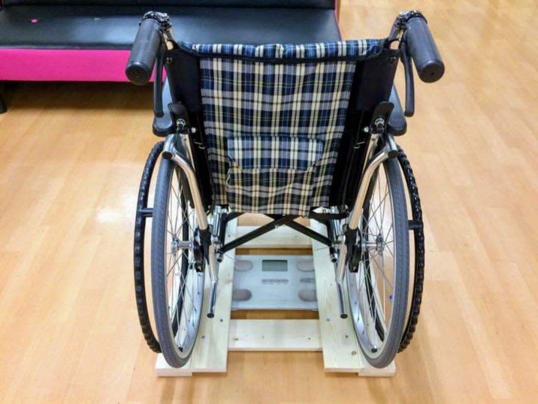 介護、グループホーム必見 車椅子用体重計セット　 送料無料