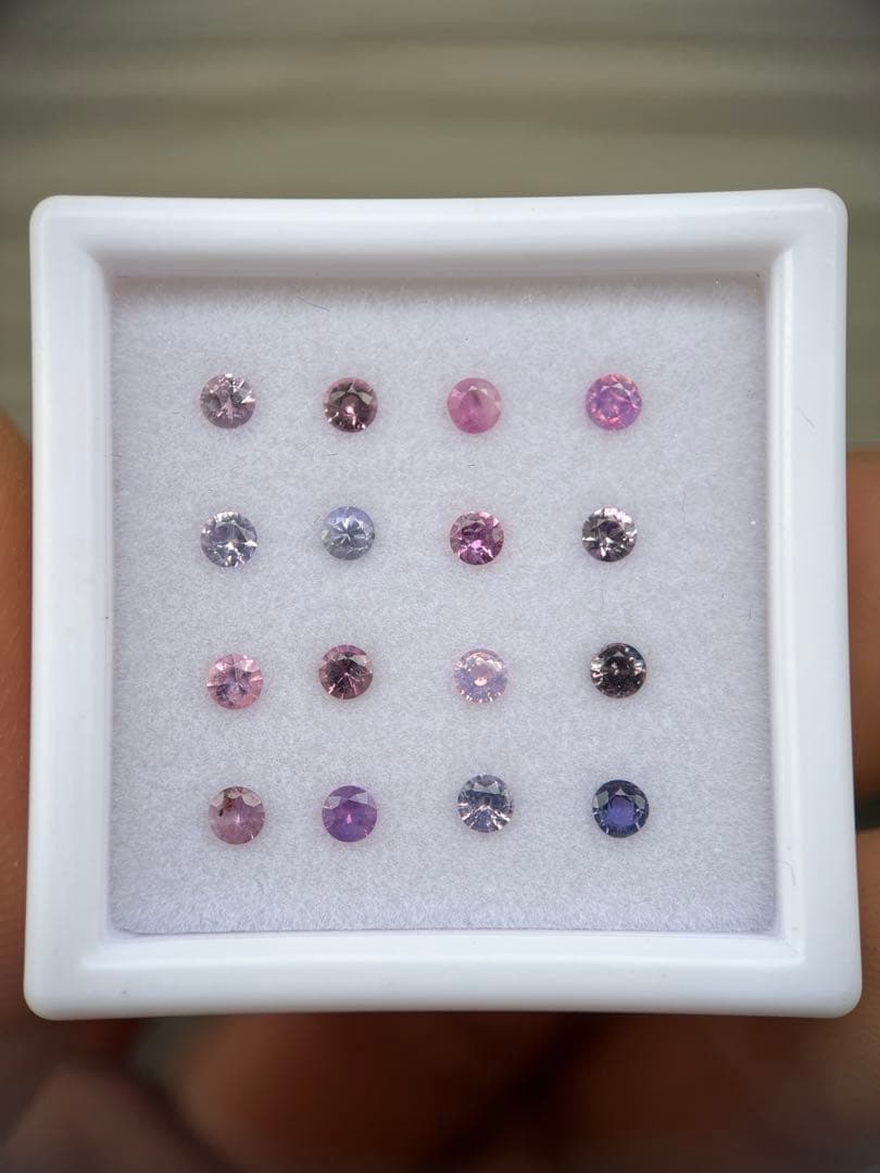 スリランカ産非加熱天然2.7mmマルチカラーサファイア