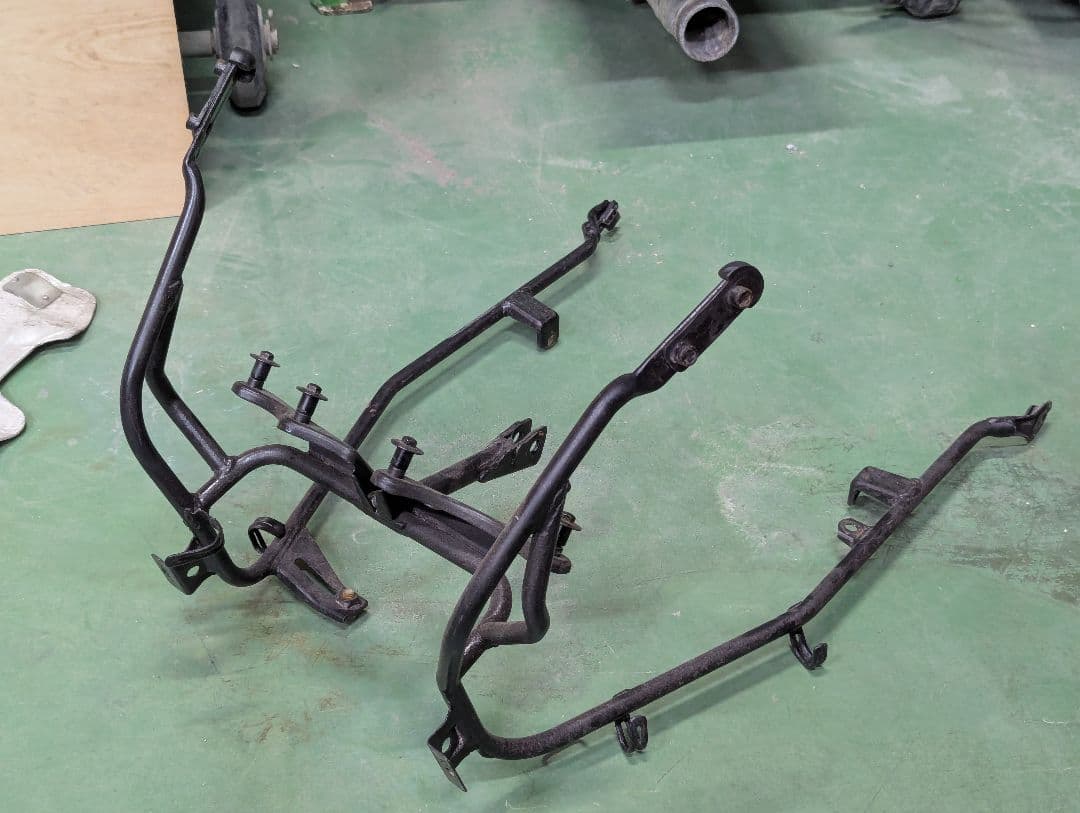 MC11 NS250R アッパーカウル 　ステー付き