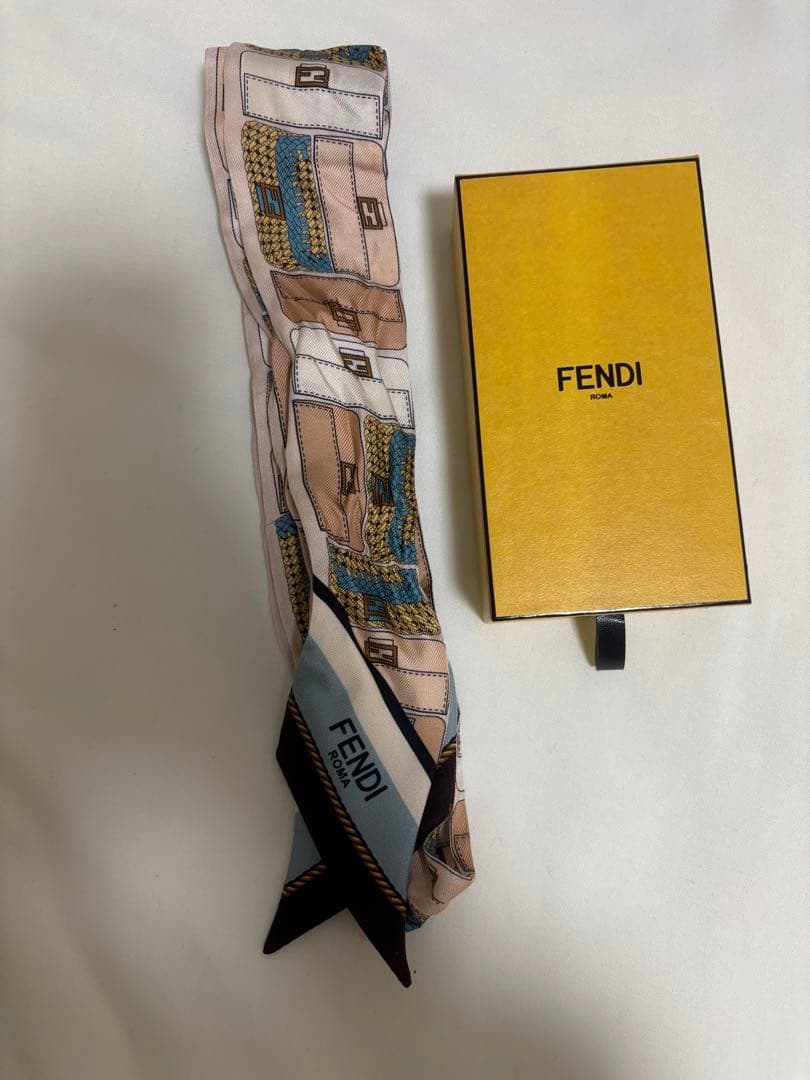 FENDI ラッピー ツイリー　スカーフ