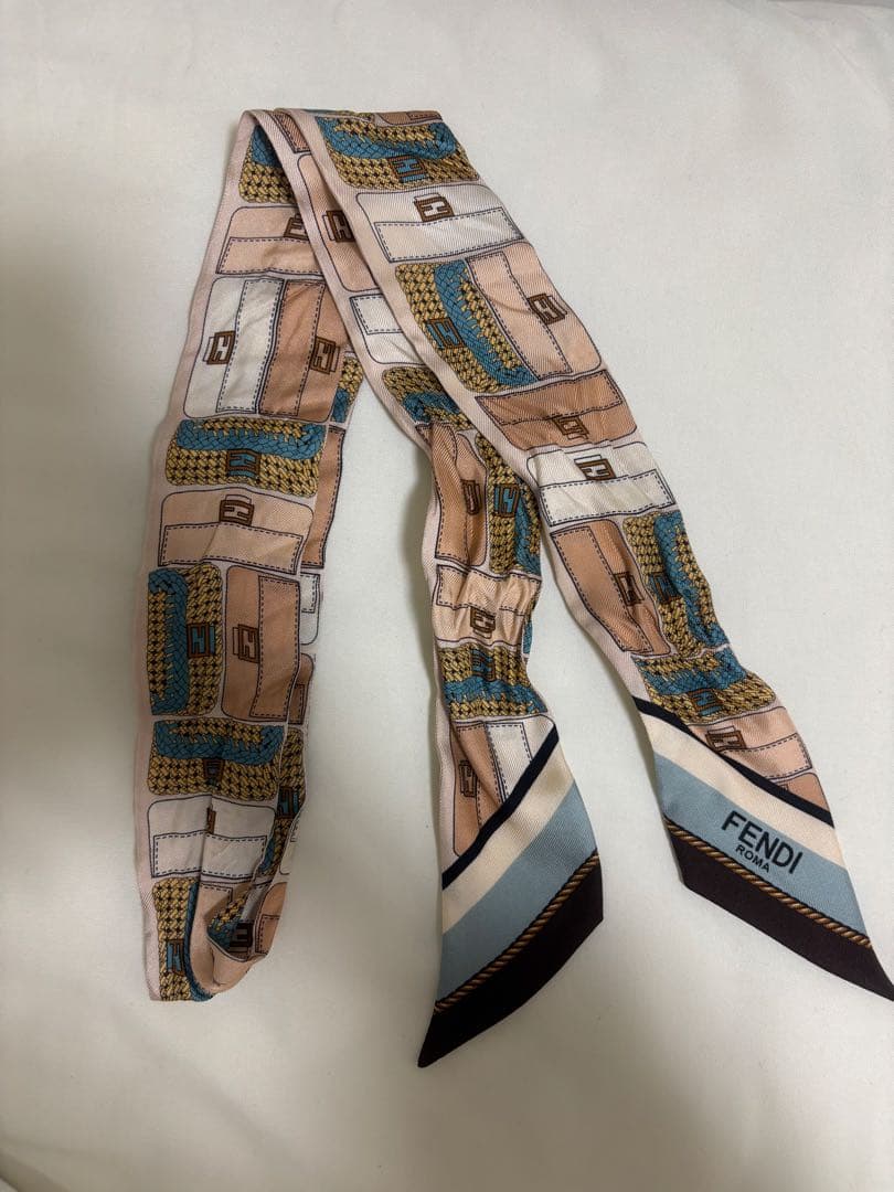 FENDI ラッピー ツイリー　スカーフ