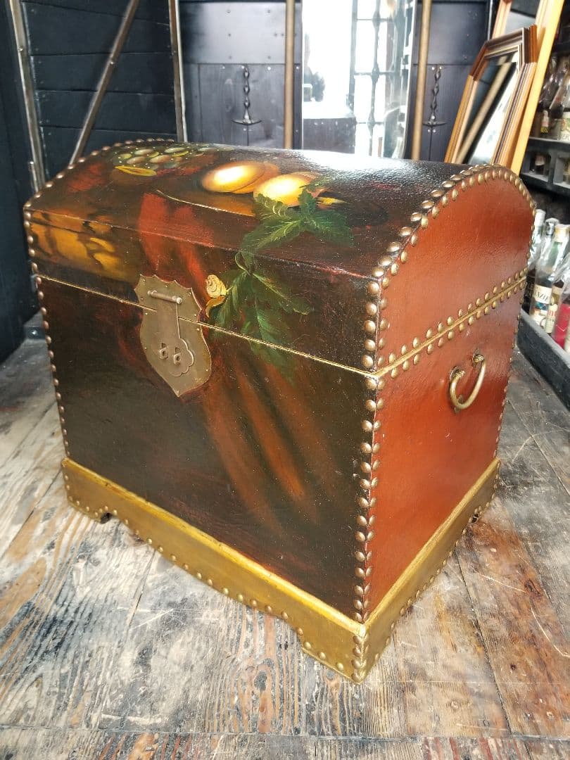 ゴシック　ウッド　トレジャー　チェスト　ピッグスキン　豚革　油絵　真鍮　宝箱