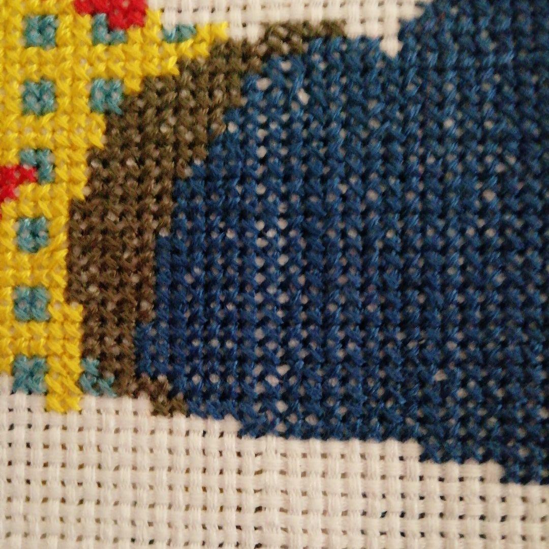 大判　クロスステッチ完成品「童話のコラージュ」