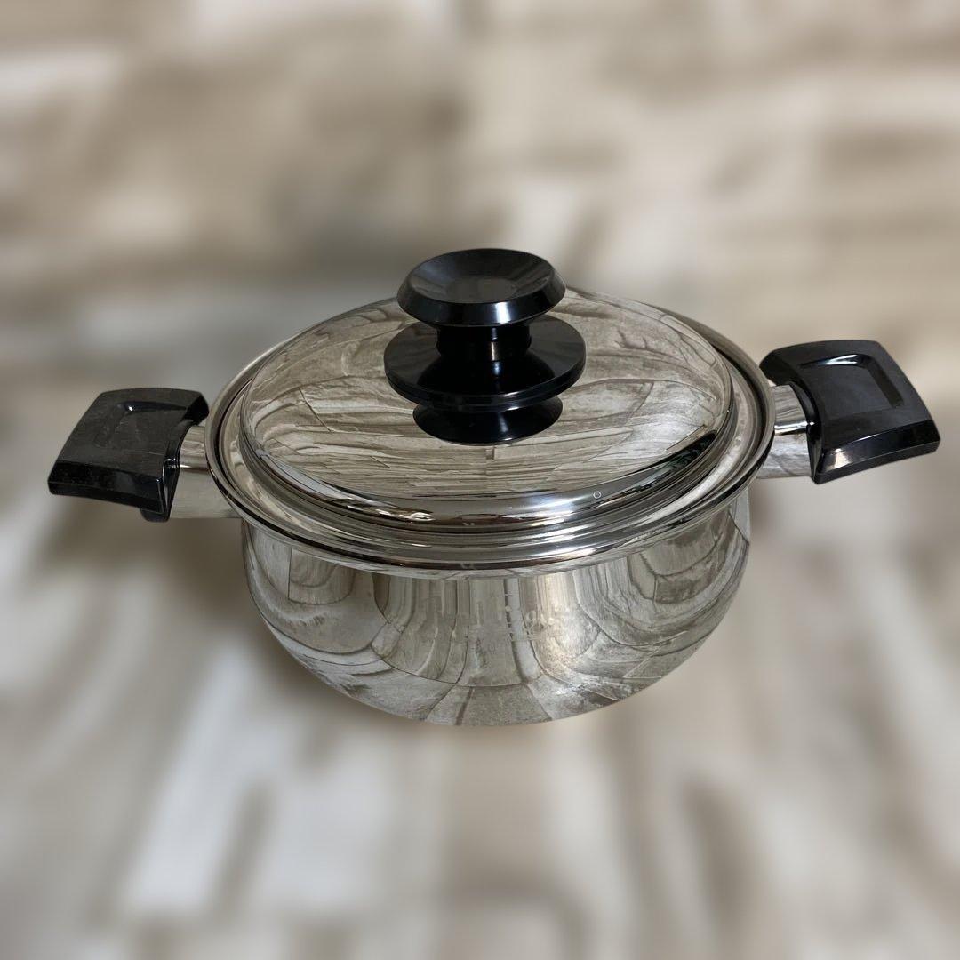  Eight ステンレス製両手鍋 中型 蓋付き２コートより一回り大きい