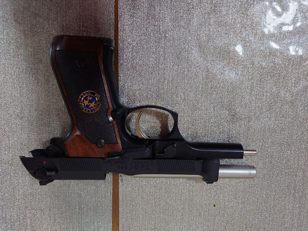 u*a様 バイオハザード3 サムライ・エッジ改 クリス・レッドフィールドモデル