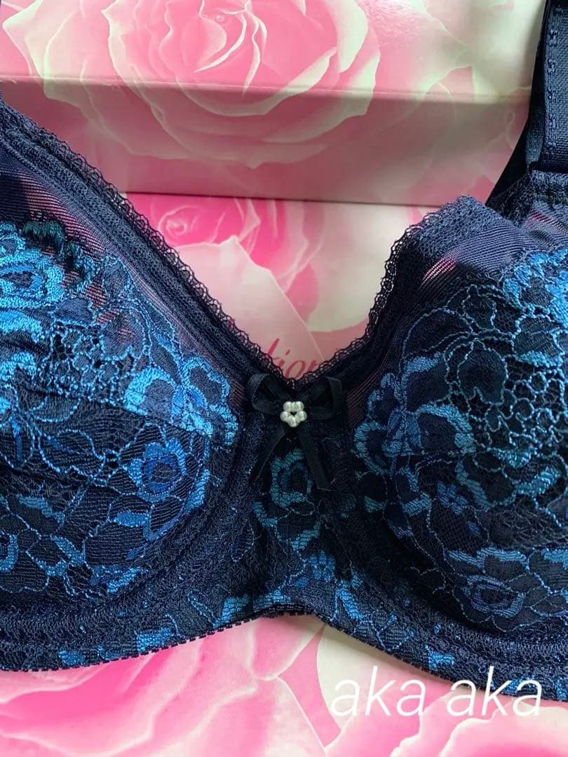 シャンデールサファイアブルーC75ブラジャー新品未使用