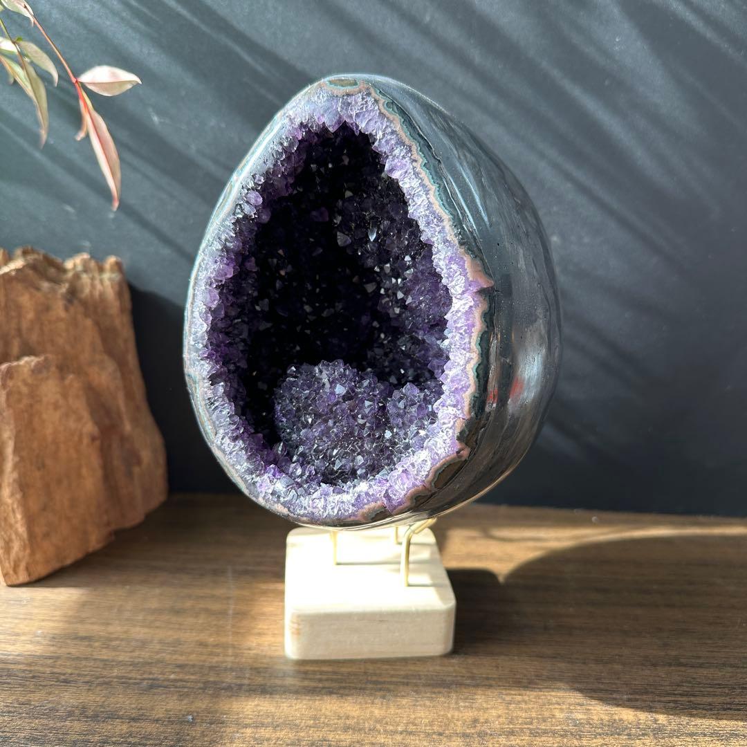 ブラジル産❣️天然石 アメジストの龍卵　ドーム　置物G.284
