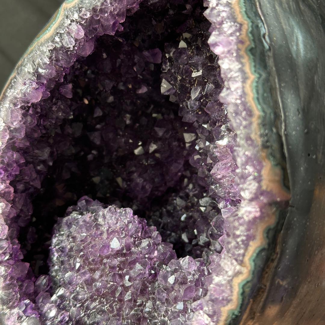 ブラジル産❣️天然石 アメジストの龍卵　ドーム　置物G.284