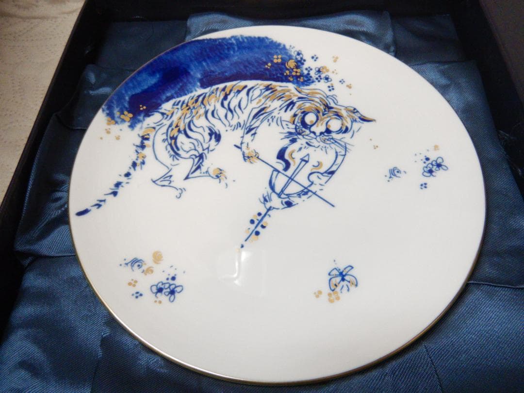 Meissen 虎の絵柄 磁器皿 約18cm　イヤープレート　1998　虎