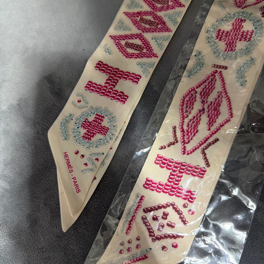 M　HERMES ホワイト系ツイリー1本