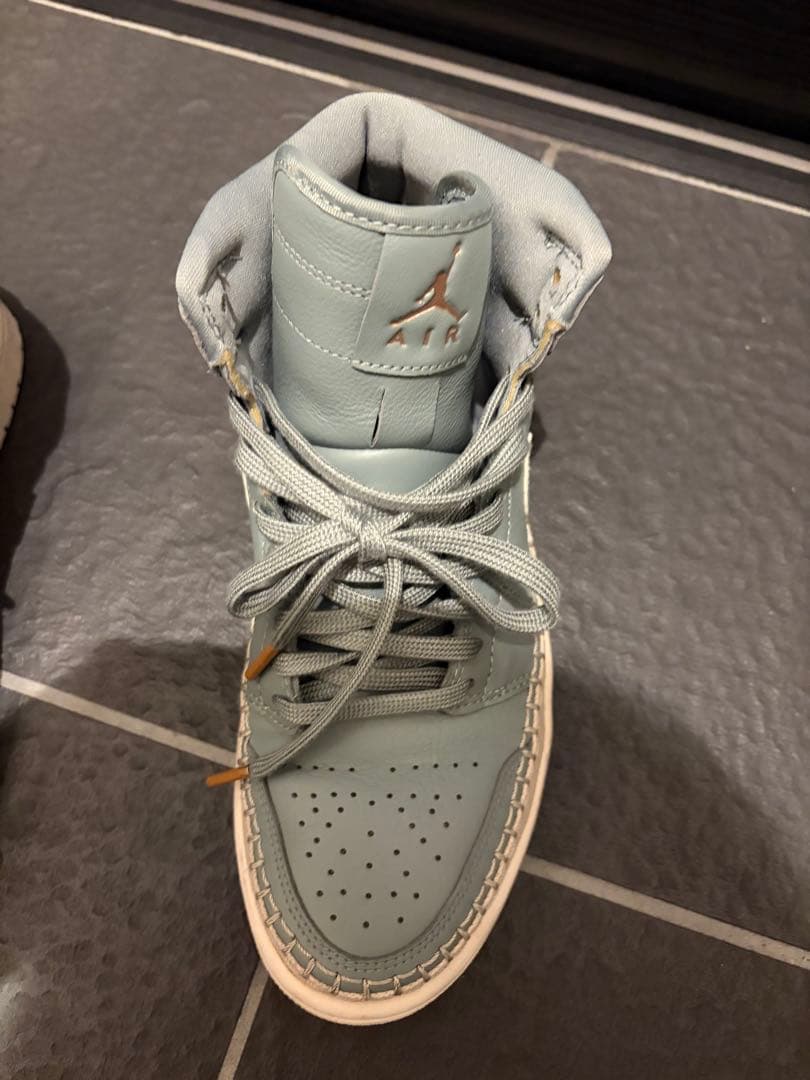 エアジョーダン1 レトロハイ　スニーカー　ミカグリーン　ウィメンズ