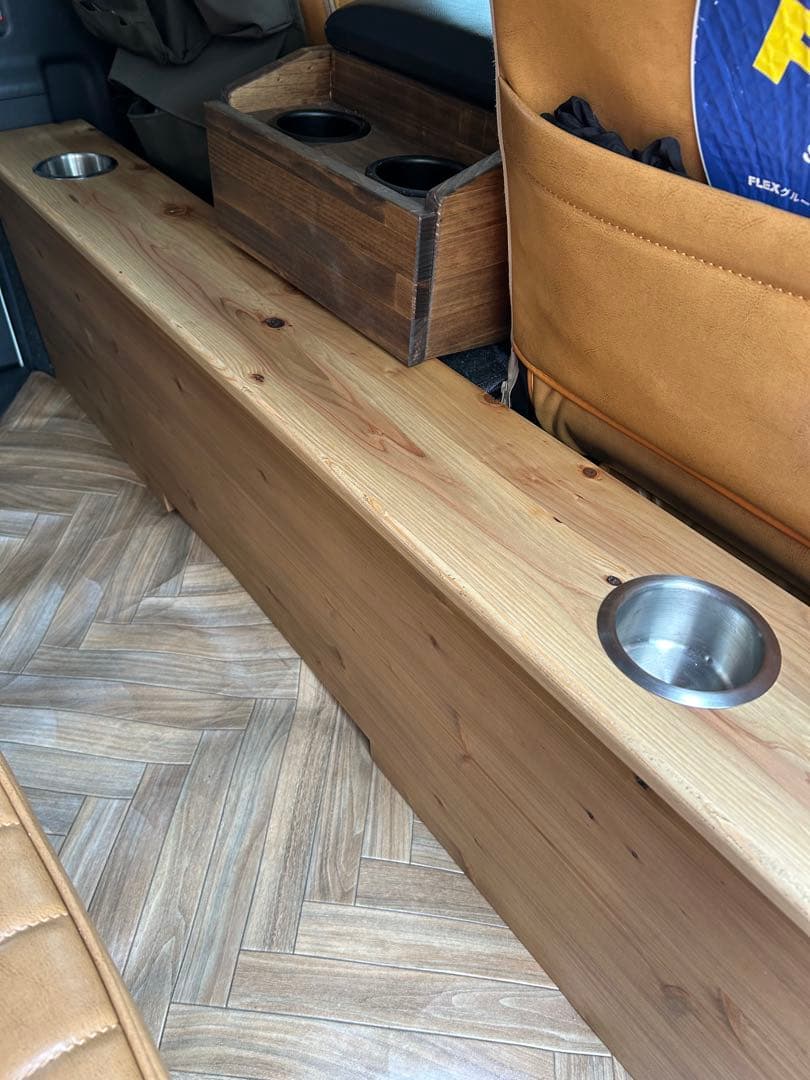 #103 ハイエース 200系 セカンドテーブル