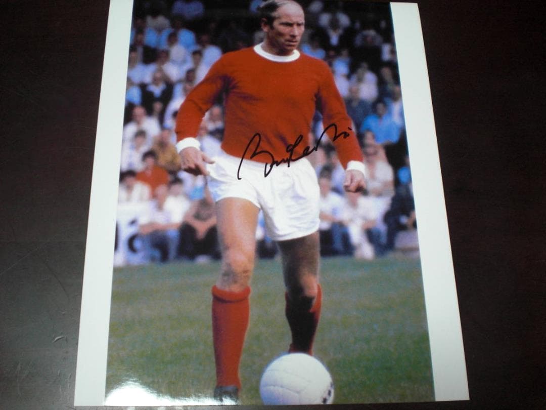 伝説! ボビー・チャールトン　イングランド代表　証明書付き　直筆サイン入りフォト