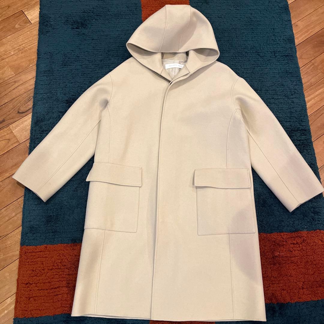 m*o様 ギャルリーヴィー　ベージュ フード付き ロングコート