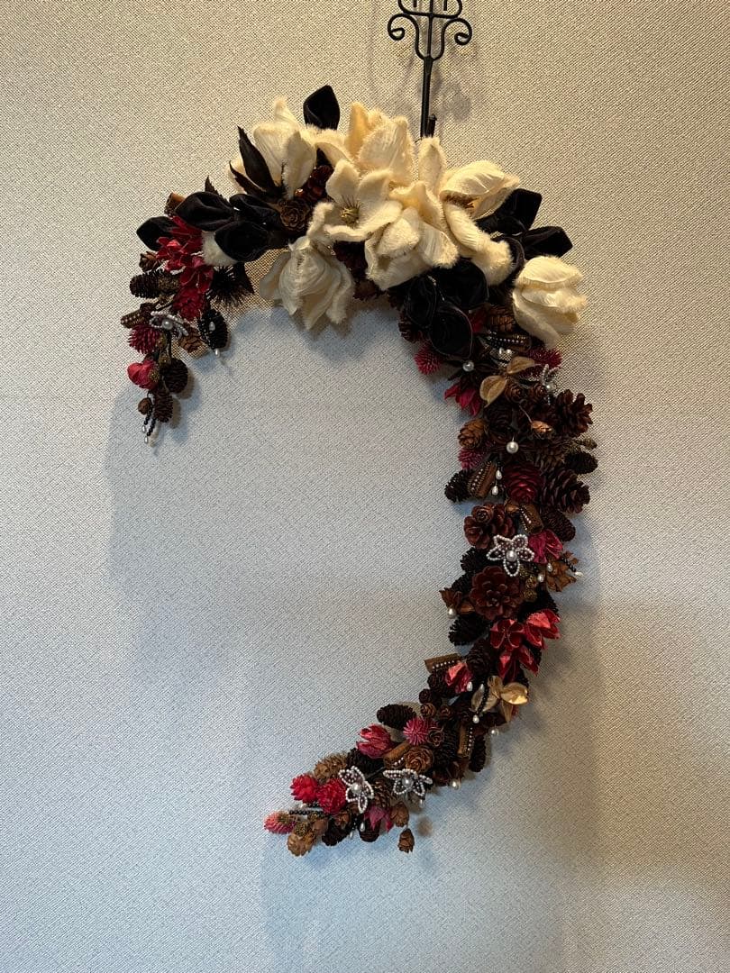 【ハンドメイド】木の実のリース　馬蹄型　52センチ