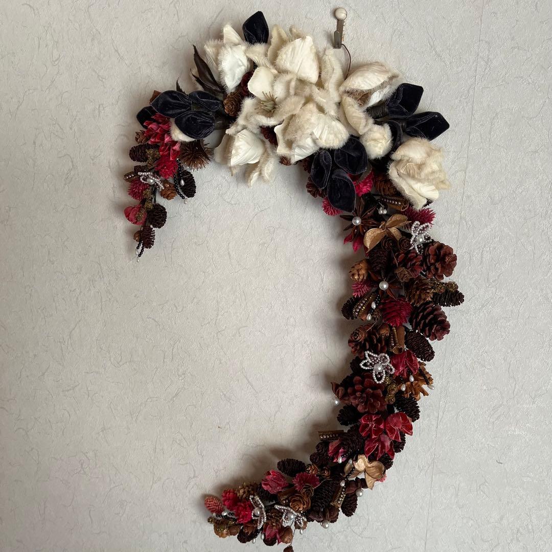 【ハンドメイド】木の実のリース　馬蹄型　52センチ