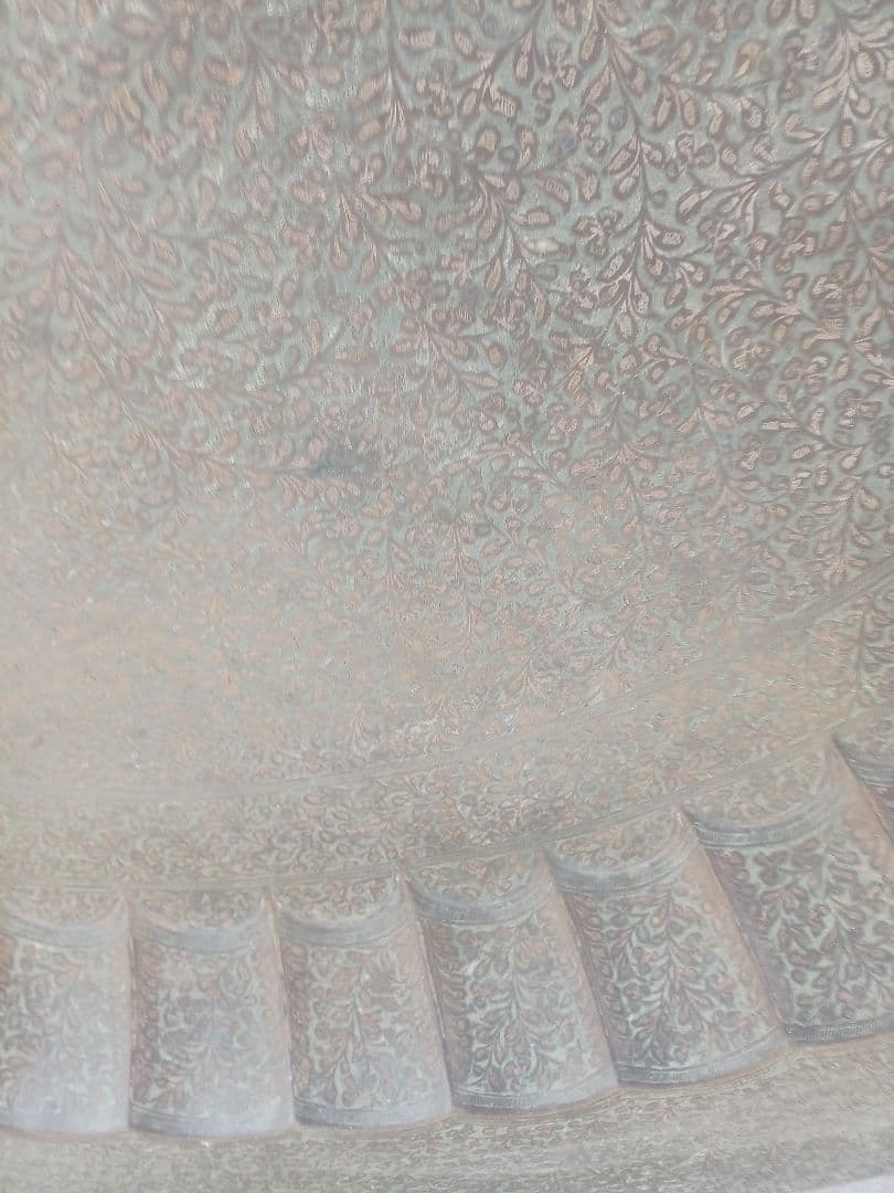 アンティーク大きな金属製プレート　直径約120cm