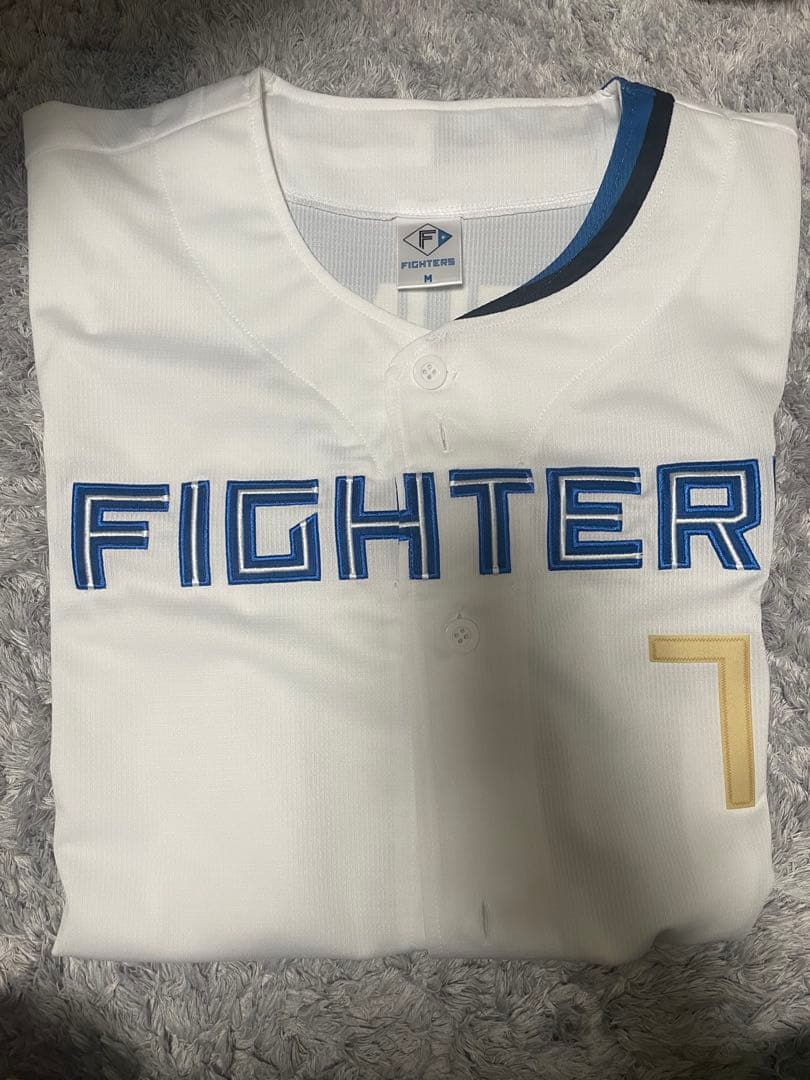 ファイターズ ユニフォーム 松本剛