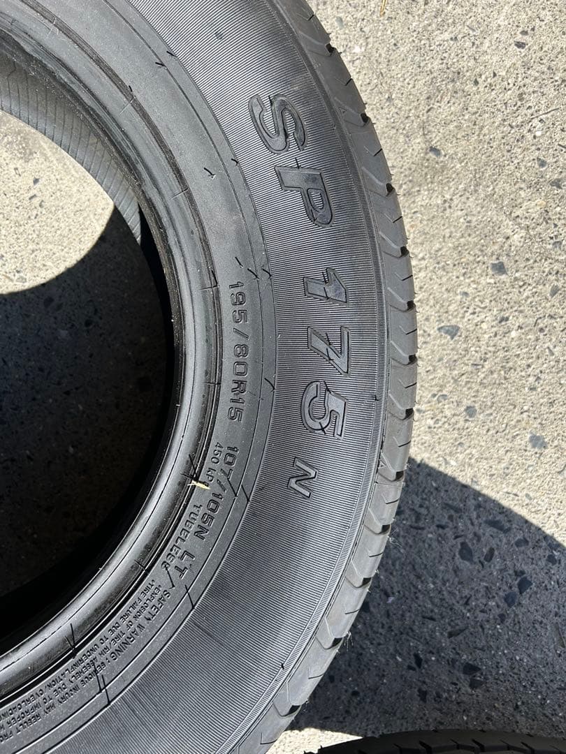 ハイエース　ノーマルタイヤ