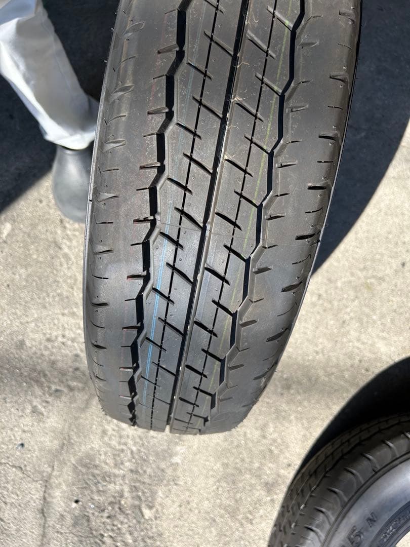 ハイエース　ノーマルタイヤ