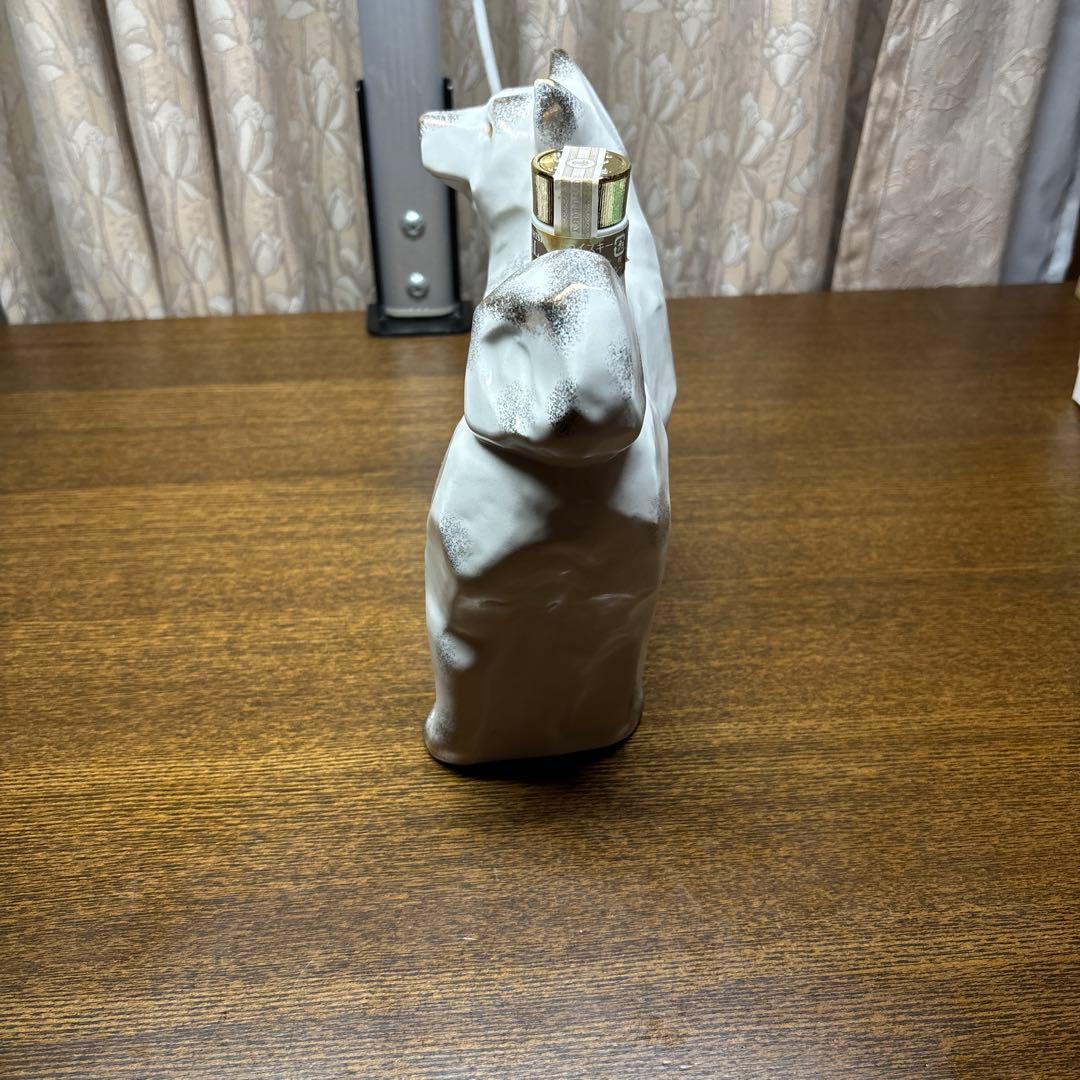  12 犬の形ウイスキー瓶