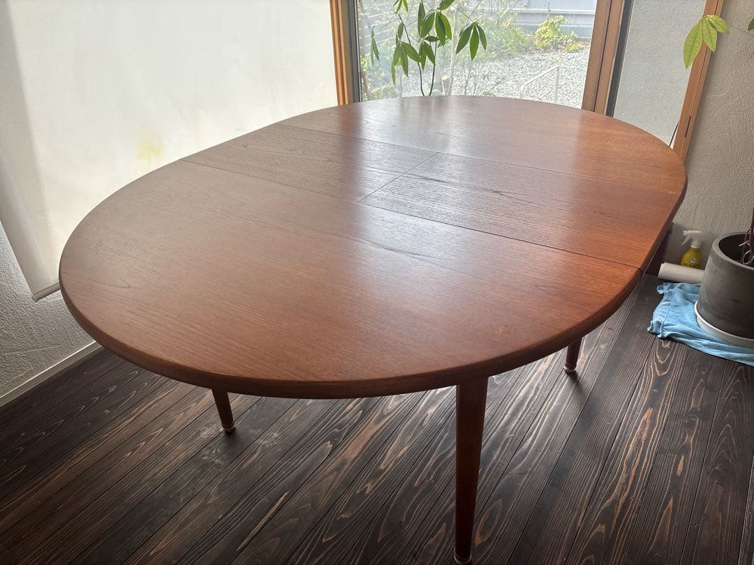 木製円形ダイニングテーブル 伸縮機能付き　jentique ジェンティーク